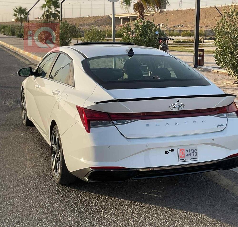 هیوندای ئەلەنترا